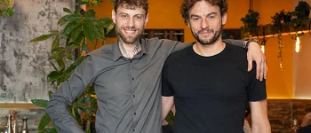 Niccolò y Alessandro encargados de La Milanese, Milanesa Gourmet