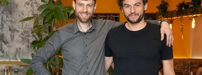 Niccolò y Alessandro encargados de La Milanese, Milanesa Gourmet